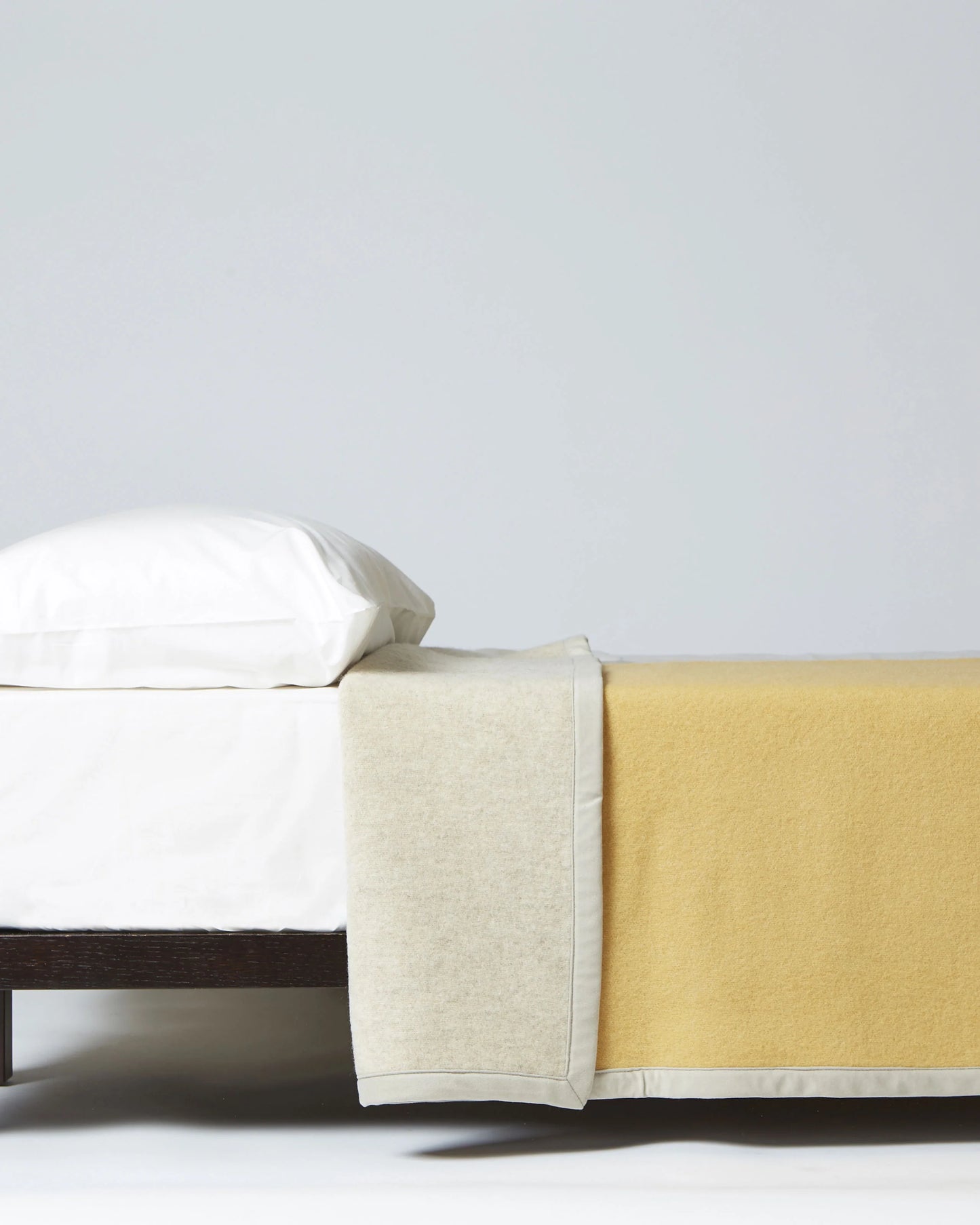 Coperta Thema in Lana Vergine – Comfort Naturale, Eleganza Essenziale