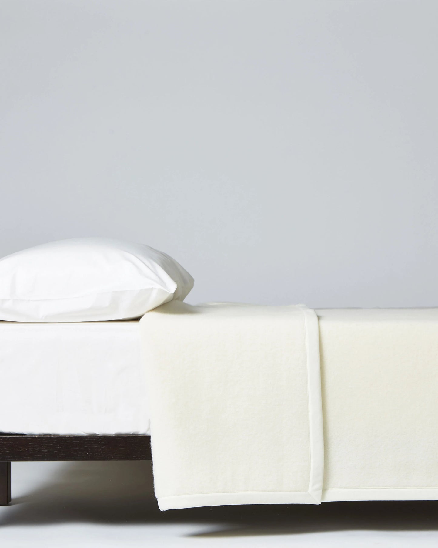 Coperta Thema in Lana Vergine – Comfort Naturale, Eleganza Essenziale