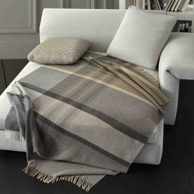 Plaid Grenoble di Somma – Eleganza e Calore 100% Made in Italy