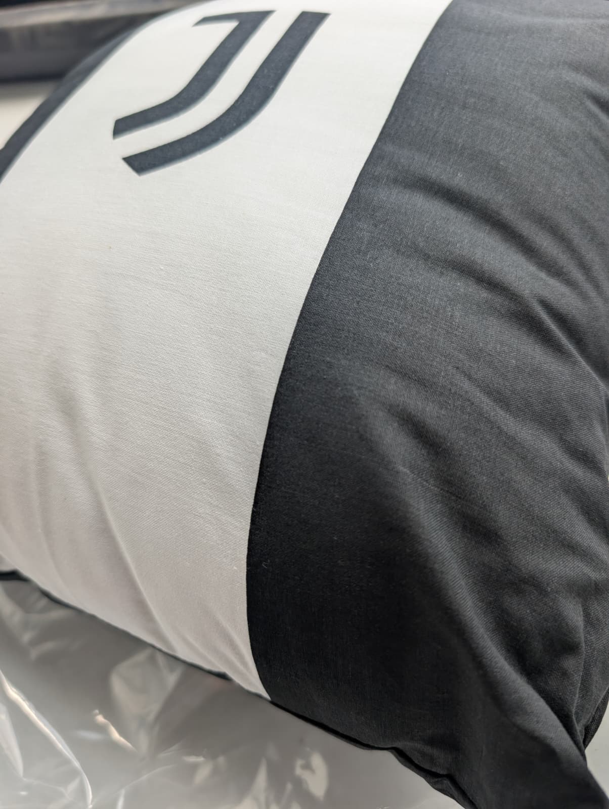 Cuscino Arredo Juventus Official Product - Quadrato o Sagomato Rotondo