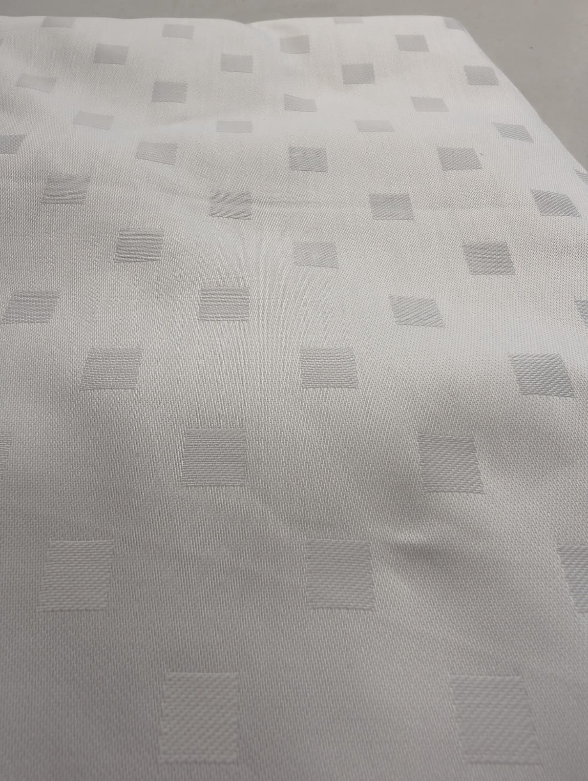Tovaglia Rotonda 175 cm Dreams Fiandra Rubino - In Pregiato 100% Cotone Mercerizzato con 8 Tovaglioli