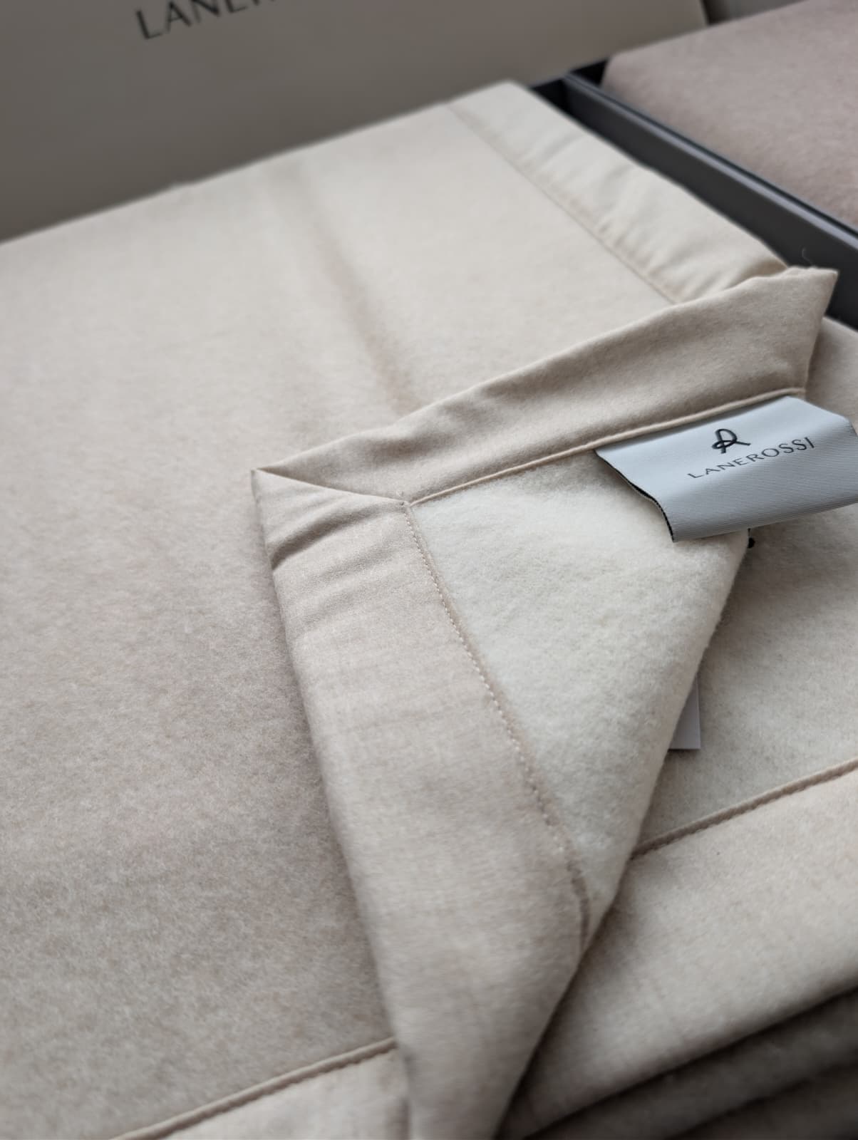 Coperta LANEROSSI "Fiordiloto" in Lana Merinos e Cashmere 250x220