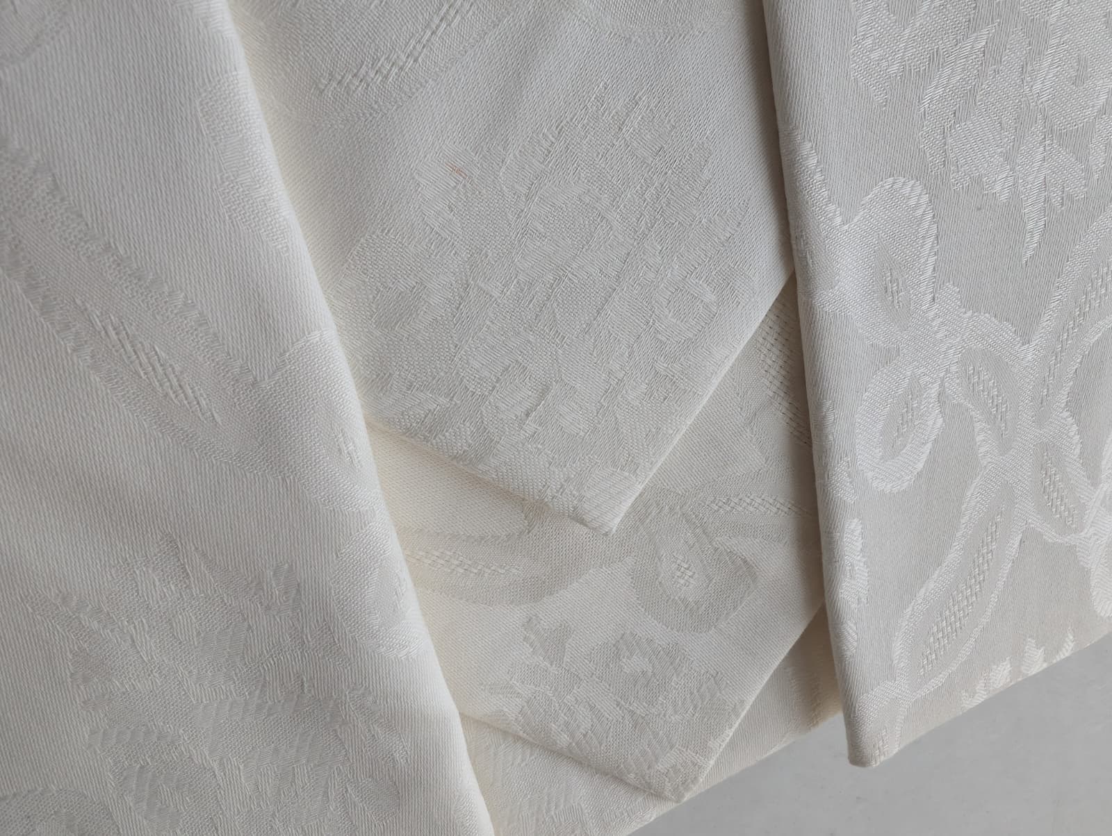 Tovaglia Rotonda 180 cm Melangio Londra - In Pregiata Fiandra Jacquard con 8 Tovaglioli