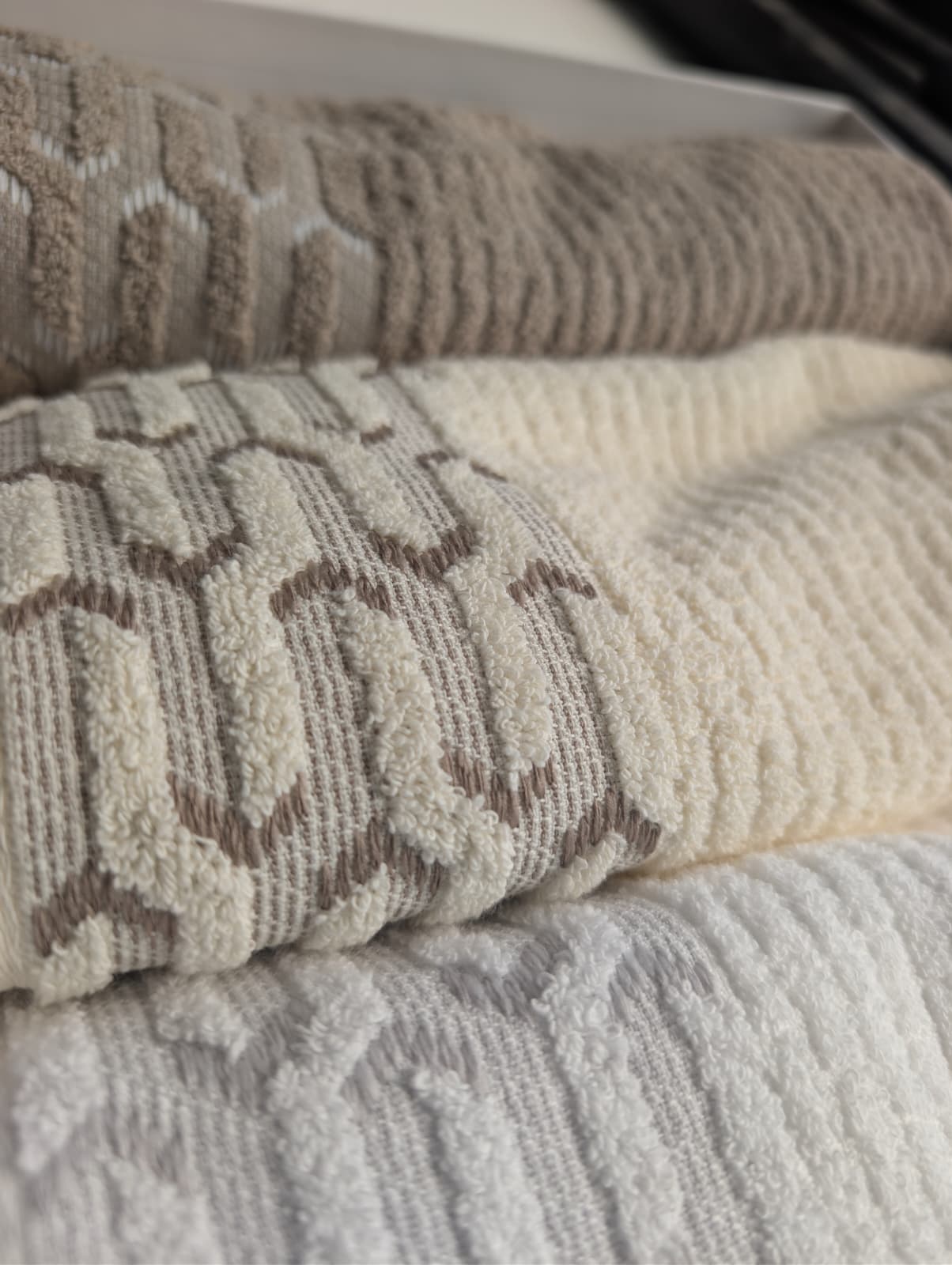 Set 3+3 Asciugamani Jacquard In Biancaluna "Tosca" - Puro Cotone