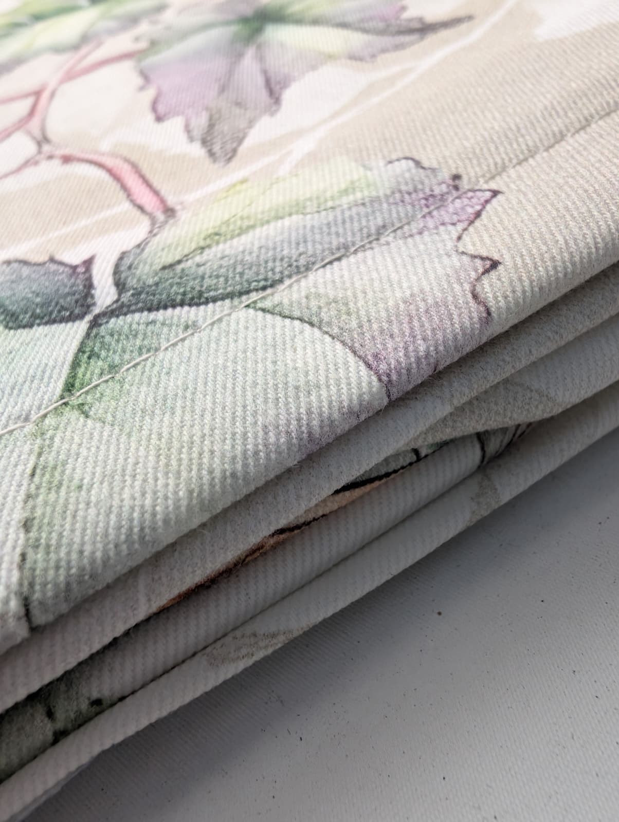 Tovaglia Vingi "Scelto da Benedetta Parodi" - Modello Tiffany 47 - Stampa Digitale Uva