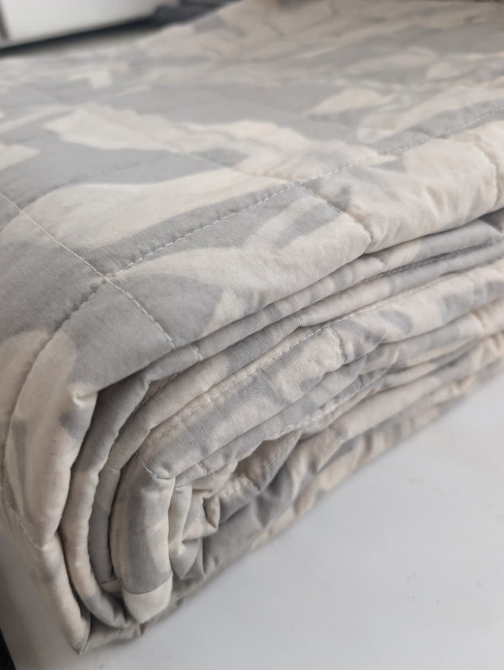 Copriletto Trapuntato Matrimoniale "Vento" in Madapolam di Cotone - 260x265 - Gabel Naturae