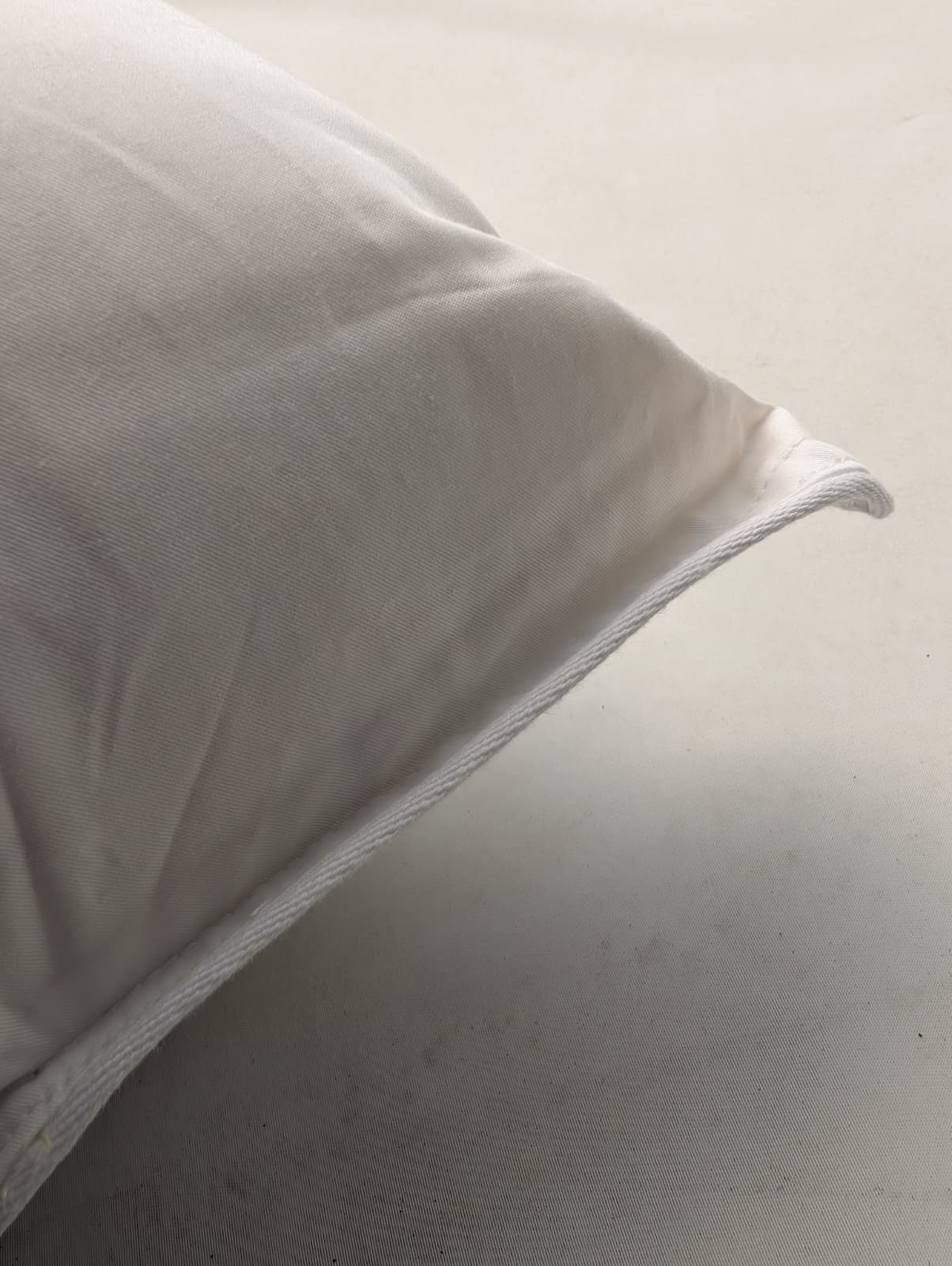 Guanciale Cinelli "Perla 30" - 30% Piumino d'Oca e 70% Piume - 50x75 cm