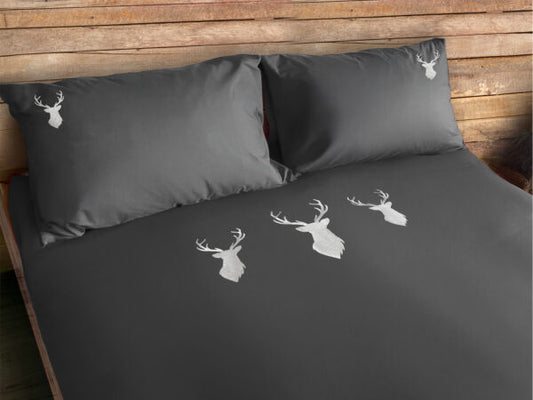 Parure Copripiumino Ricamato Deer in Cotone Satin – Elegante e Raffinata