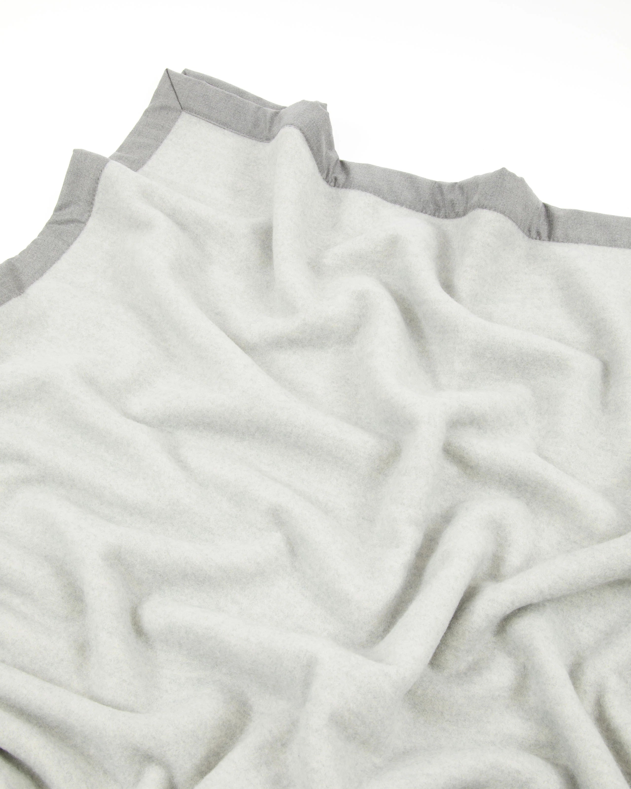 Coperta LANEROSSI "Fiordiloto" in Lana Merinos e Cashmere 250x220