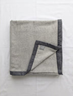 Coperta pregiata Nyima in 95% Cashmere e 5% Lana Vergine - 210x250 cm - SOMMA