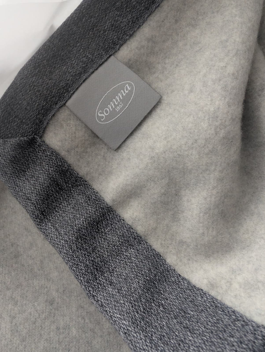 Coperta pregiata Nyima in 95% Cashmere e 5% Lana Vergine - 210x250 cm - SOMMA