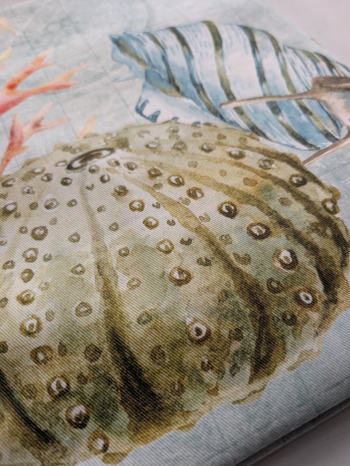 Tovaglia Vingi Tiffany Modello 32 - Stampa Digitale Marina con Coralli e Conchiglie